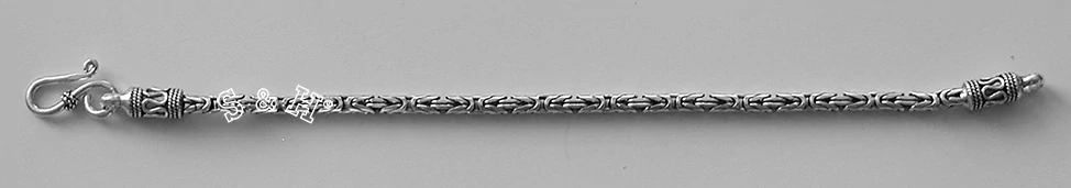 Stříbrný náhrdelník